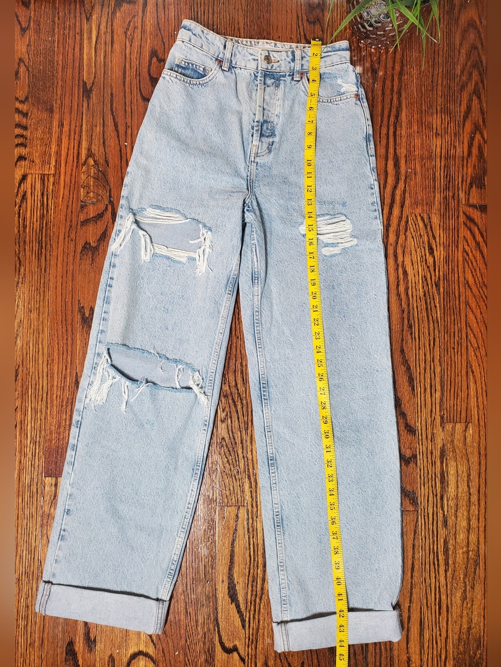 Topshop Light Wash Distressed Boyfriend Jeans Size 4 W26 L32 - Picture 7 of 11